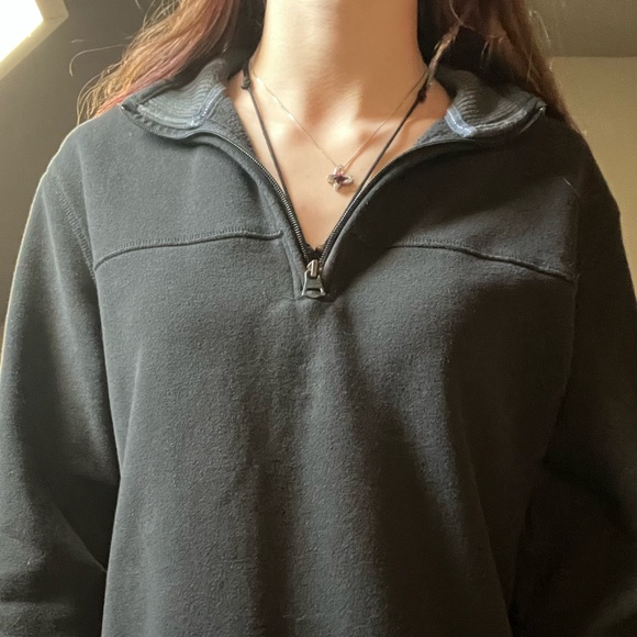 Arrow Men’s V-neck sweater - Picture 3 of 4